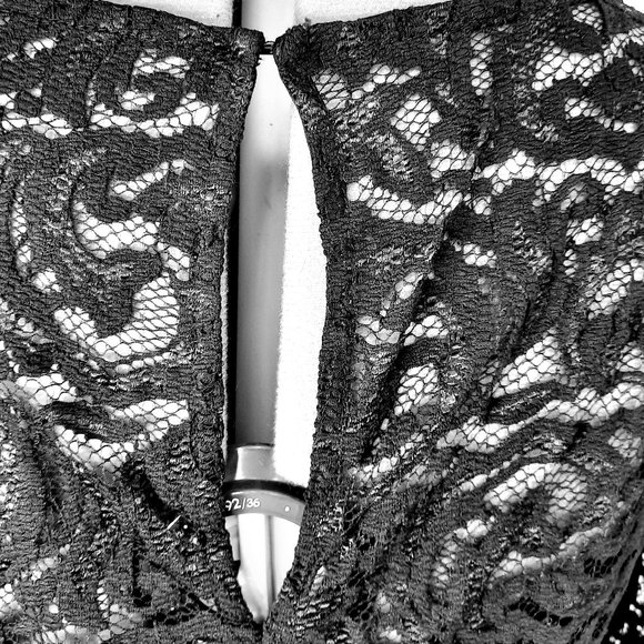 LAURA PETITES, 10P, Black lace - Picture 9 of 11
